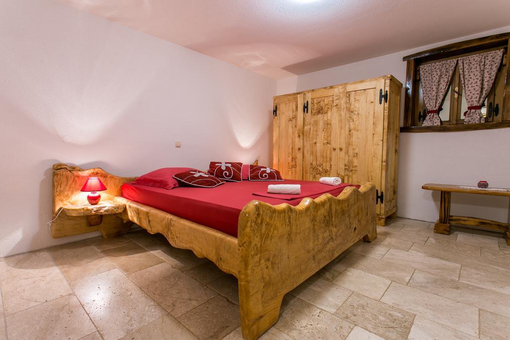Stonehouse Marina Villa Vrsine Kültér fotó