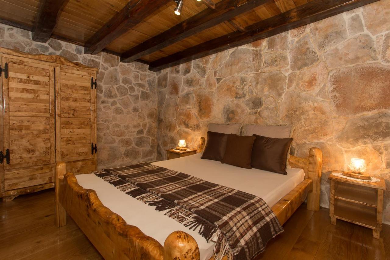 Stonehouse Marina Villa Vrsine Kültér fotó